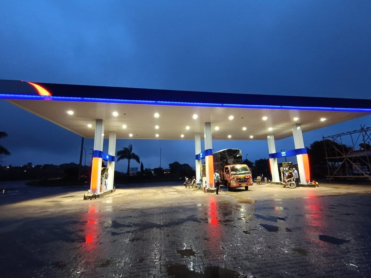 Parvati filling station